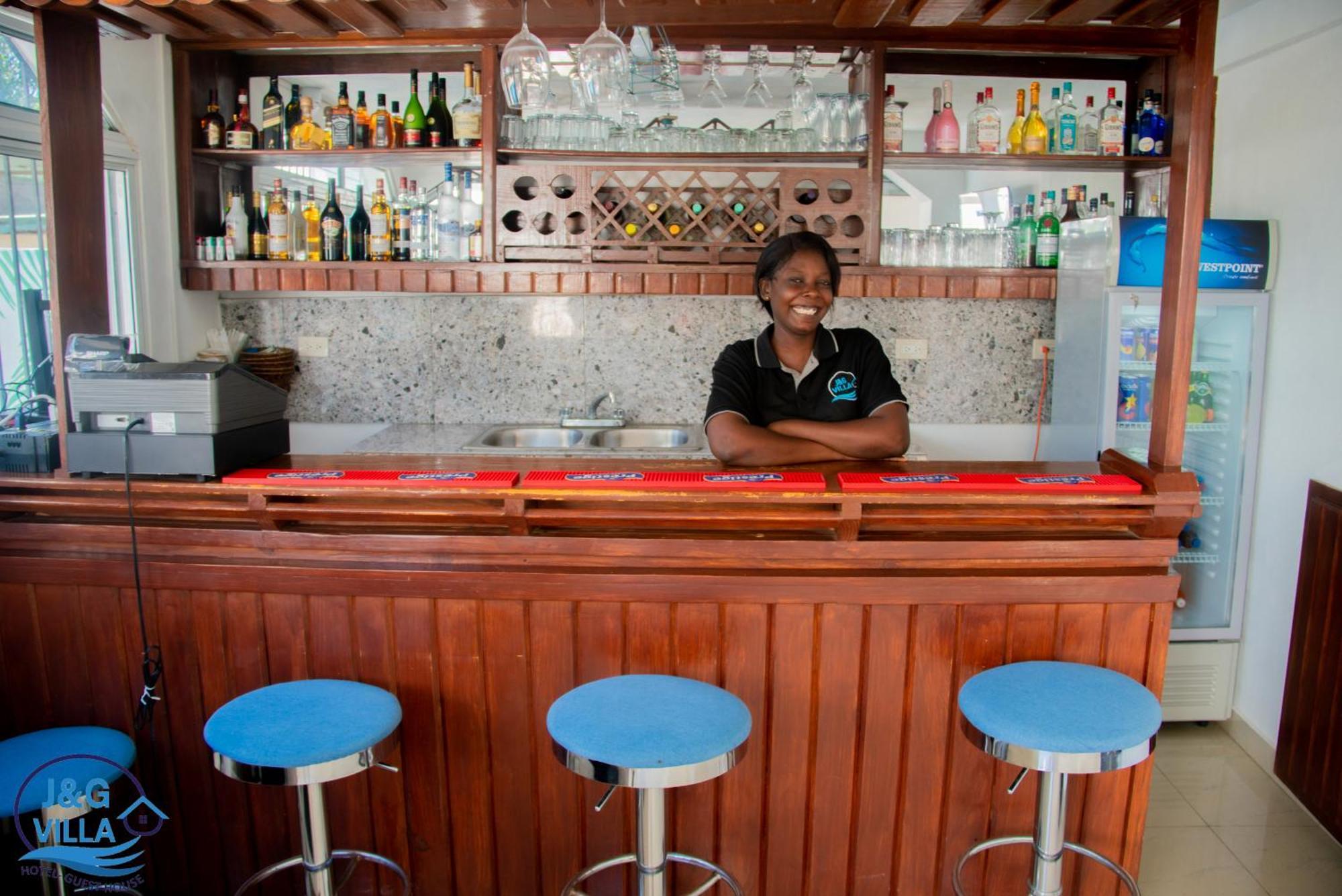 J&G Villa Hotel Cap-Haitien Bagian luar foto